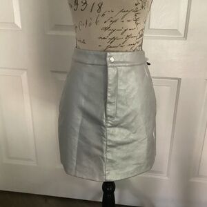 Unbranded Women Faux Leather Skirt,  Size Large, Color Silver